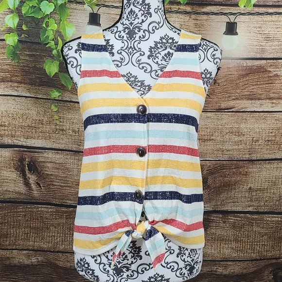 Old Navy Striped Tie-Front Button Tank Top - Picture 5 of 11